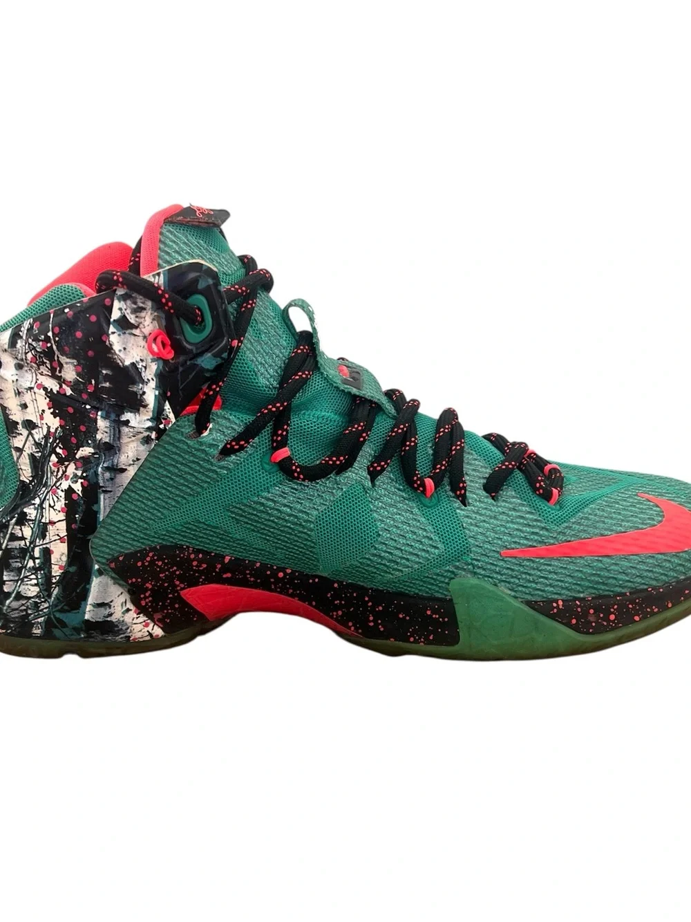 2014 Nike LeBron XII 12 “Xmas” Akron Birch Size 9.5